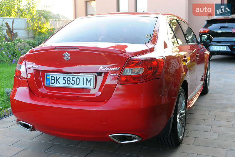 Седан Suzuki Kizashi 2010 в Рівному