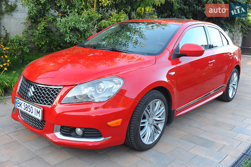 Седан Suzuki Kizashi 2010 в Рівному