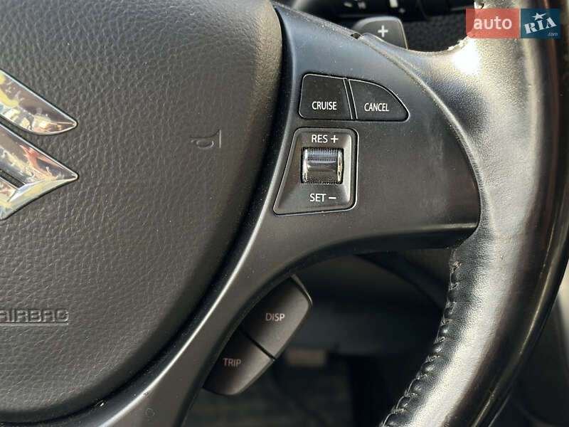 Седан Suzuki Kizashi 2010 в Шептицькому