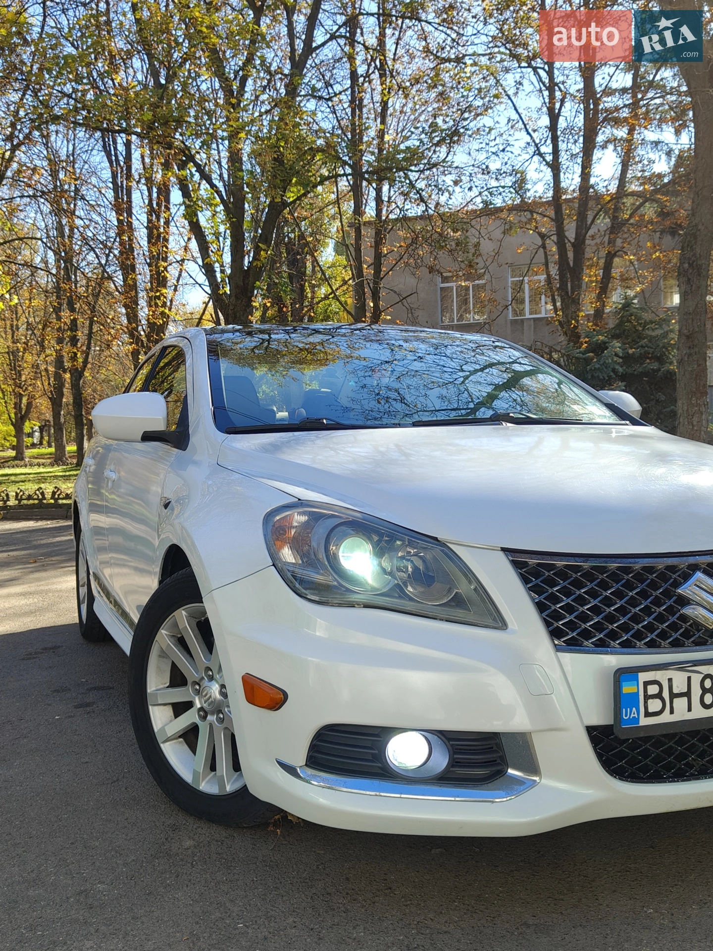 2010 Suzuki Kizashi - мініатюра 5