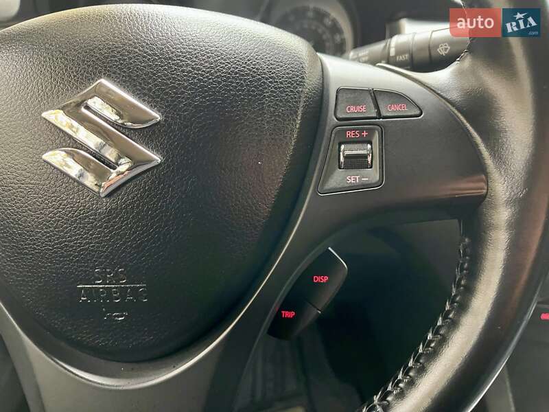 Седан Suzuki Kizashi 2012 в Киеве