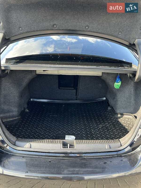 Седан Suzuki Kizashi 2012 в Ивано-Франковске