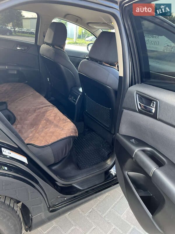 Седан Suzuki Kizashi 2012 в Ивано-Франковске