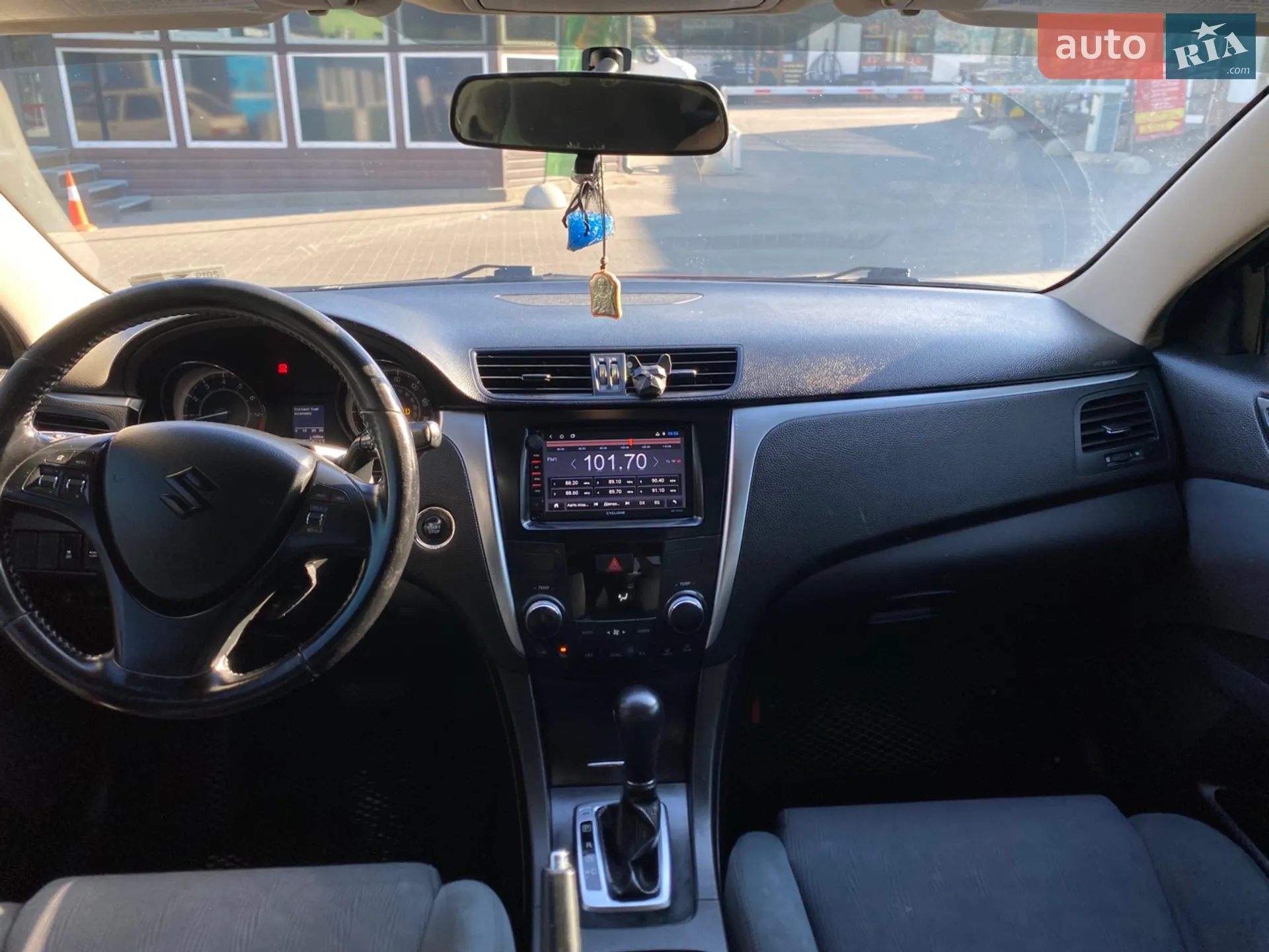 2012 Suzuki Kizashi - мініатюра 10