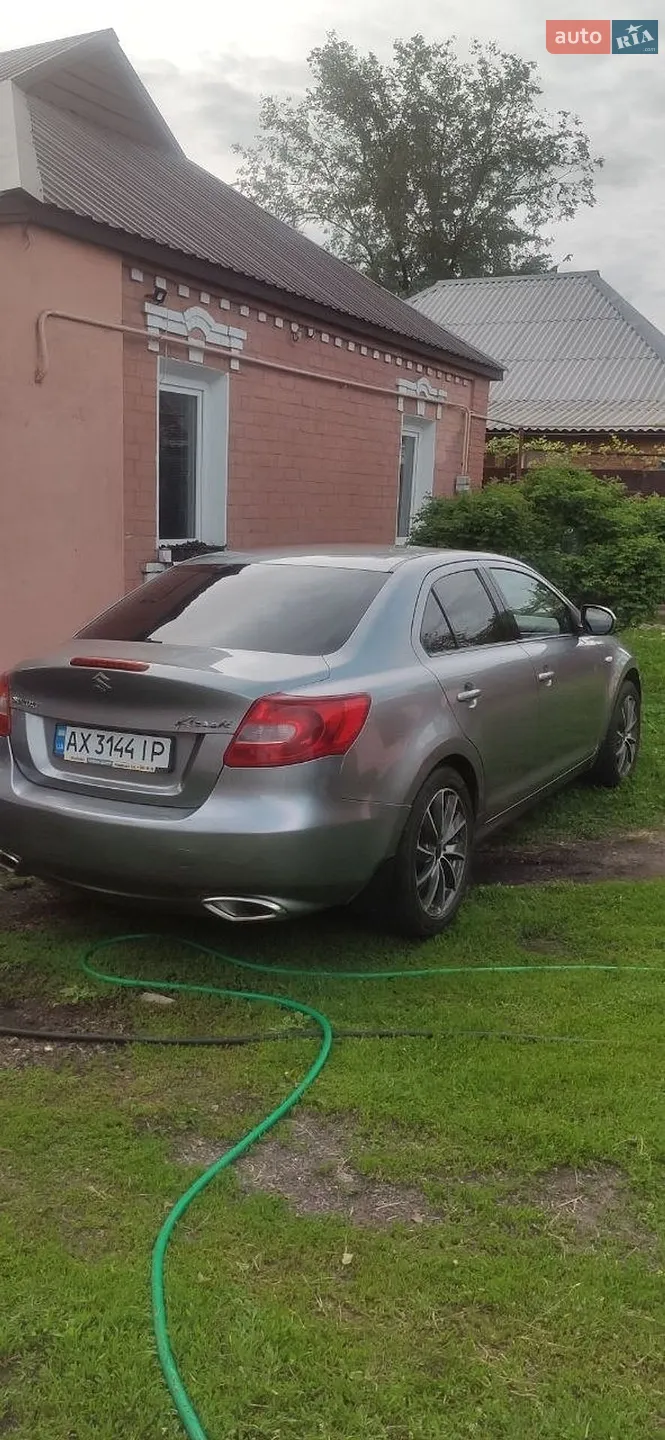 2011 Suzuki Kizashi - мініатюра 16