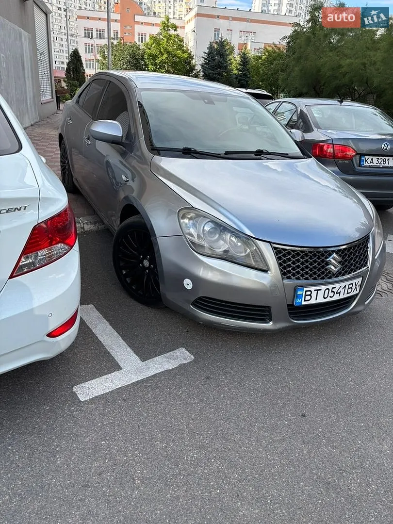 2011 Suzuki Kizashi - мініатюра 2
