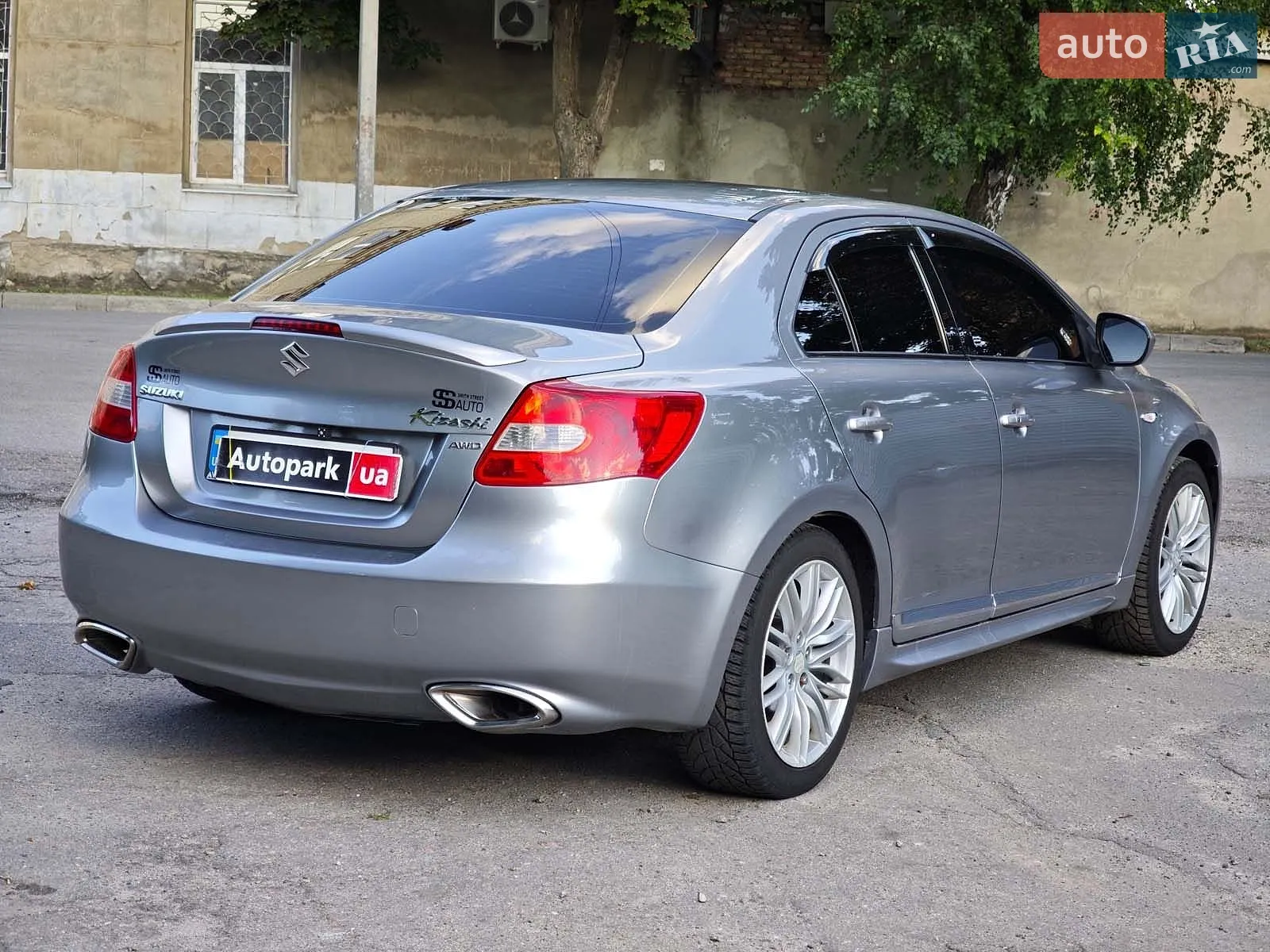 2011 Suzuki Kizashi - мініатюра 11