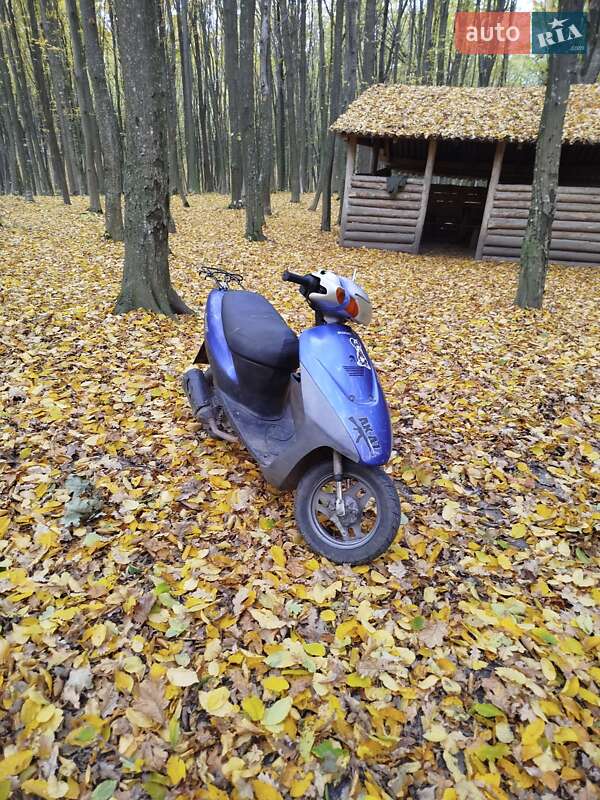 Скутер Suzuki Lets 3 2009 в Здолбуніві фото Скутер Suzuki Lets 3 2009 в Здолбуніві