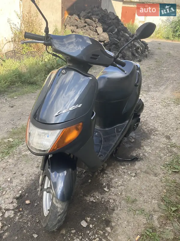 Suzuki Lets 2011