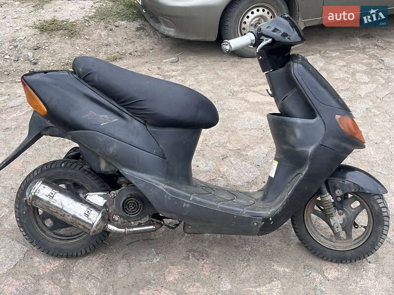 Скутер Suzuki Lets 2011 в Никополе