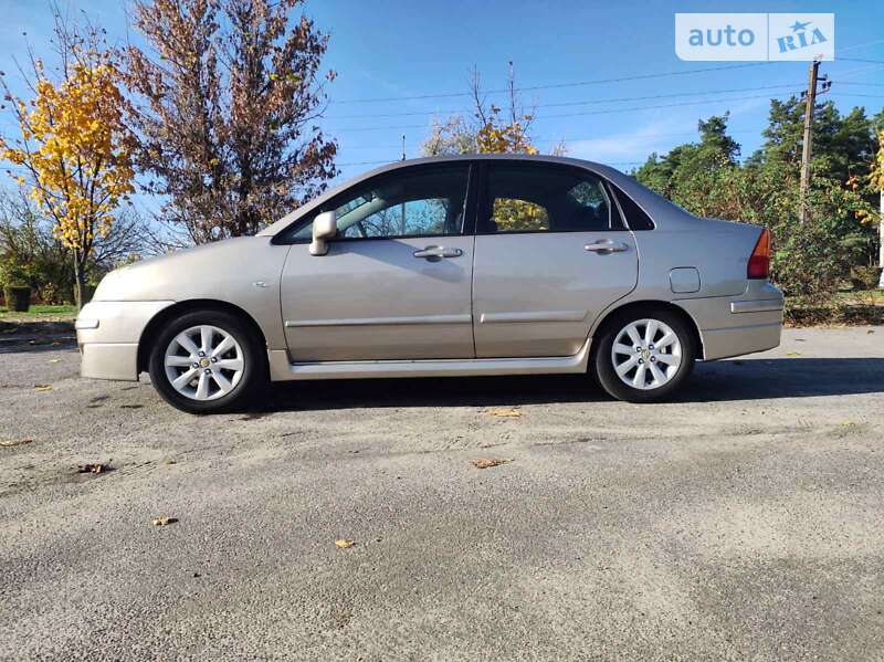 Седан Suzuki Liana 2005 в Горишних Плавнях