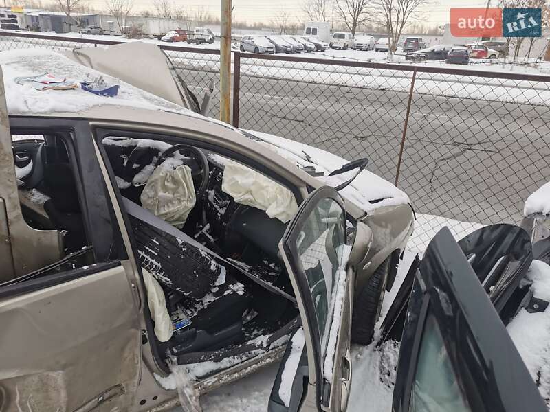 Седан Suzuki Liana 2005 в Киеве