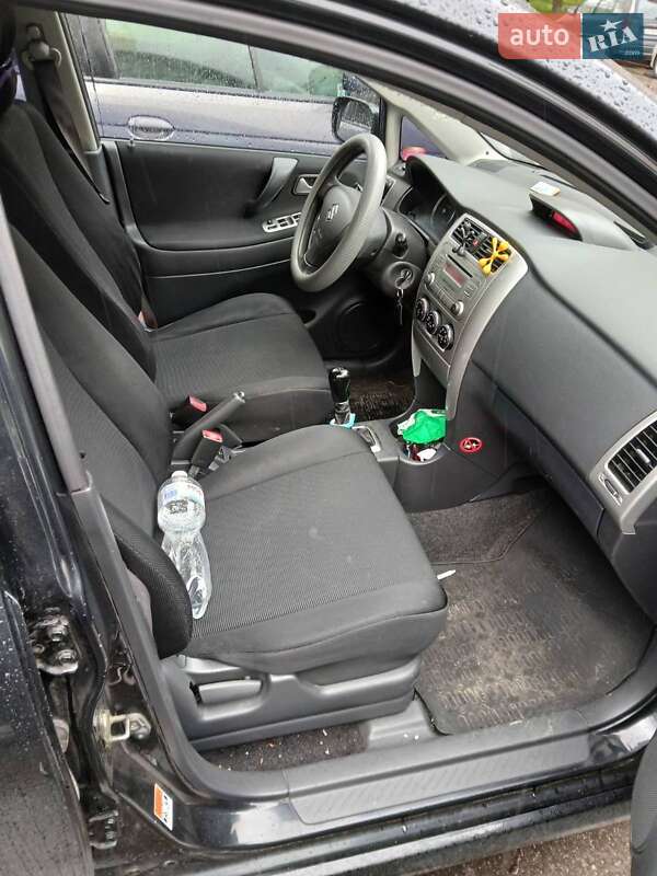 Седан Suzuki Liana 2006 в Києві