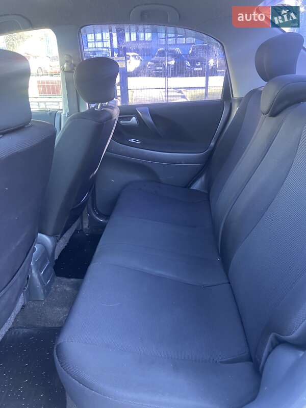 Седан Suzuki Liana 2005 в Луцьку