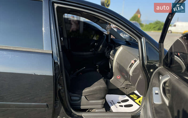 Седан Suzuki Liana 2005 в Мукачево