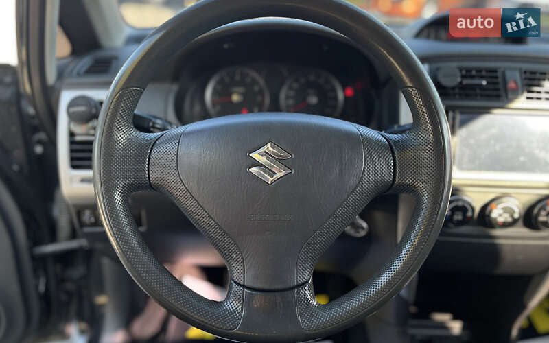 Седан Suzuki Liana 2005 в Мукачево