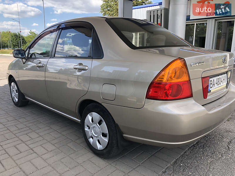Седан Suzuki Liana 2003 в Новоукраинке