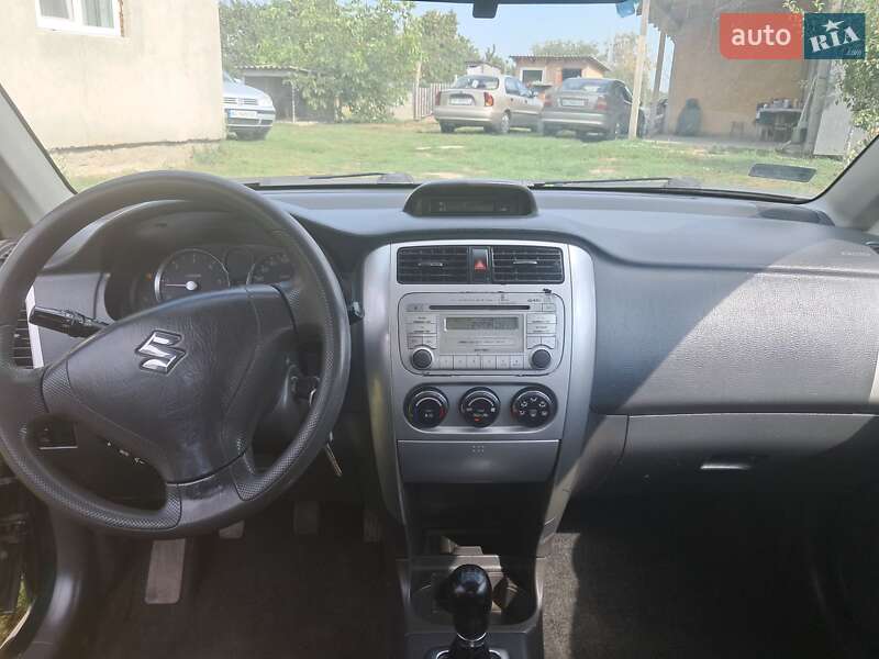 Седан Suzuki Liana 2004 в Ковелі