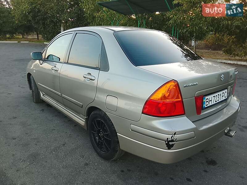 Седан Suzuki Liana 2007 в Измаиле