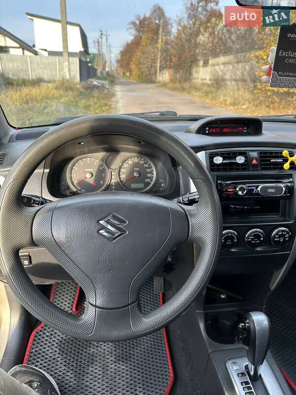 Седан Suzuki Liana 2007 в Чернигове