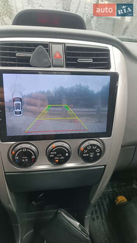 Седан Suzuki Liana 2005 в Судовой Вишне