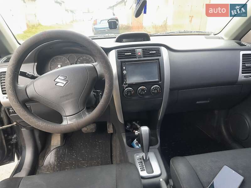 Седан Suzuki Liana 2007 в Староконстантинове