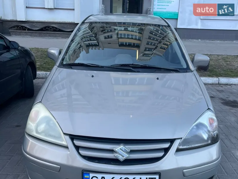 Suzuki Liana