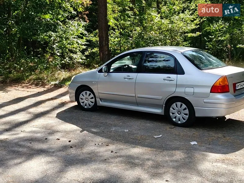 Suzuki Liana
