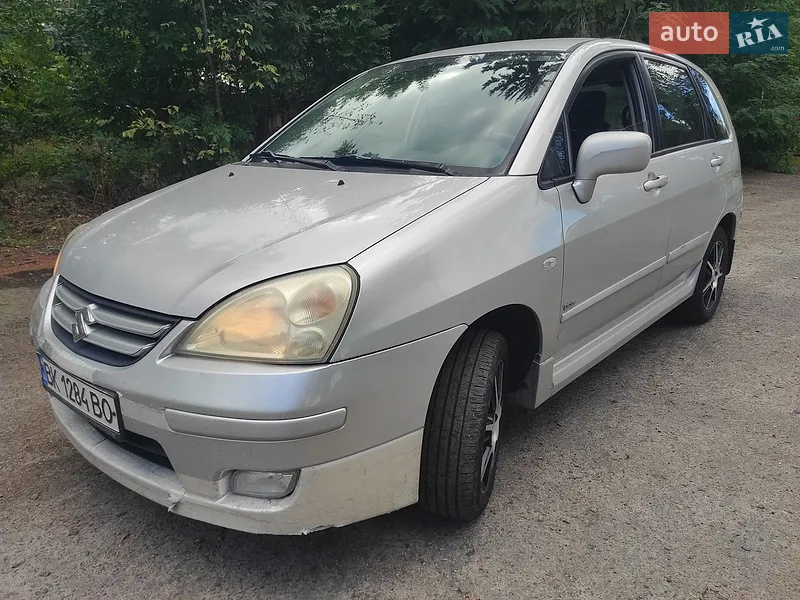 Suzuki Liana