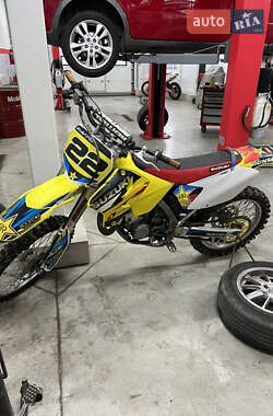 Мотоцикл Кросс Suzuki RM 125 2004 в 