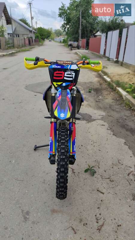 Мотоцикл Кросс Suzuki RM 250Z 2015 в Тлумаче