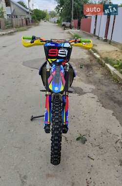 Мотоцикл Кросс Suzuki RM 250Z 2015 в 