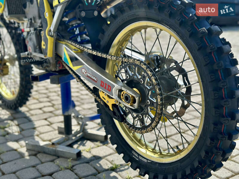Мотоцикл Кросс Suzuki RM 250Z 2015 в Ужгороде