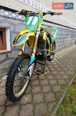 Мотоцикл Кросс Suzuki RM 250Z 2015 в Ужгороде