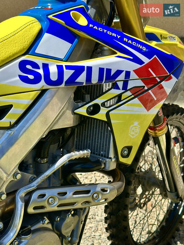 Мотоцикл Кросс Suzuki RM-Z 450 2023 в Ужгороді фото 24 Мотоцикл Кросс Suzuki RM-Z 450 2023 в Ужгороді