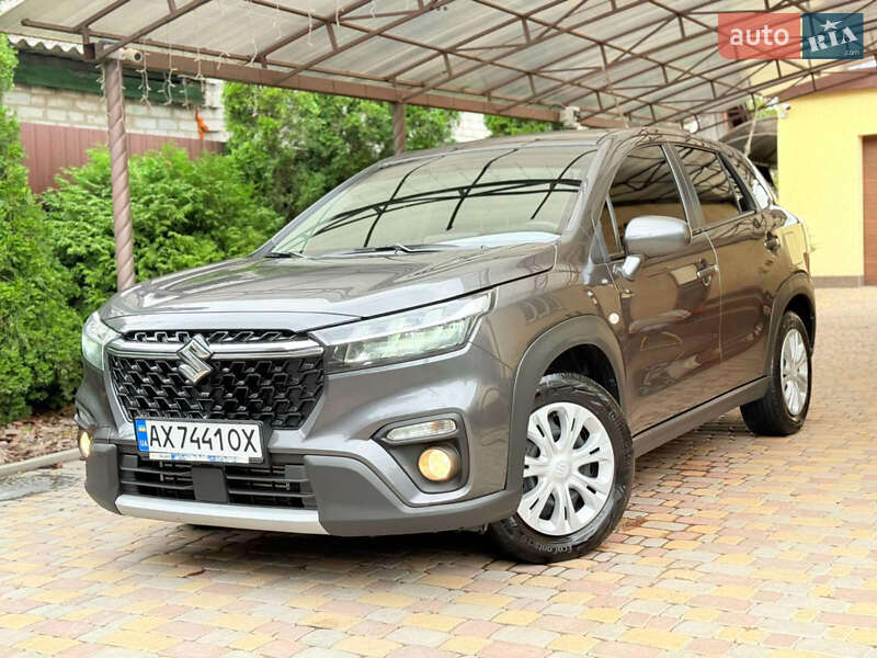 Suzuki S-Cross 2023