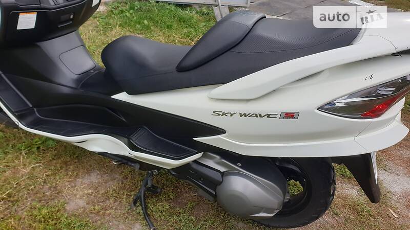 Максі-скутер Suzuki Skywave 250 2011 в Ніжині