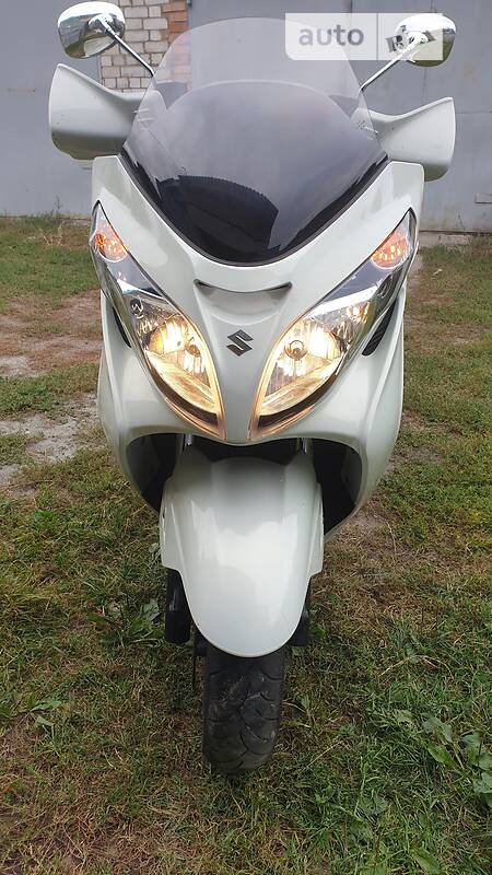 Максі-скутер Suzuki Skywave 250 2011 в Ніжині