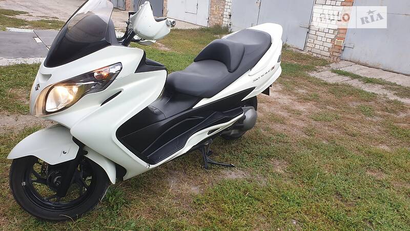 Максі-скутер Suzuki Skywave 250 2011 в Ніжині