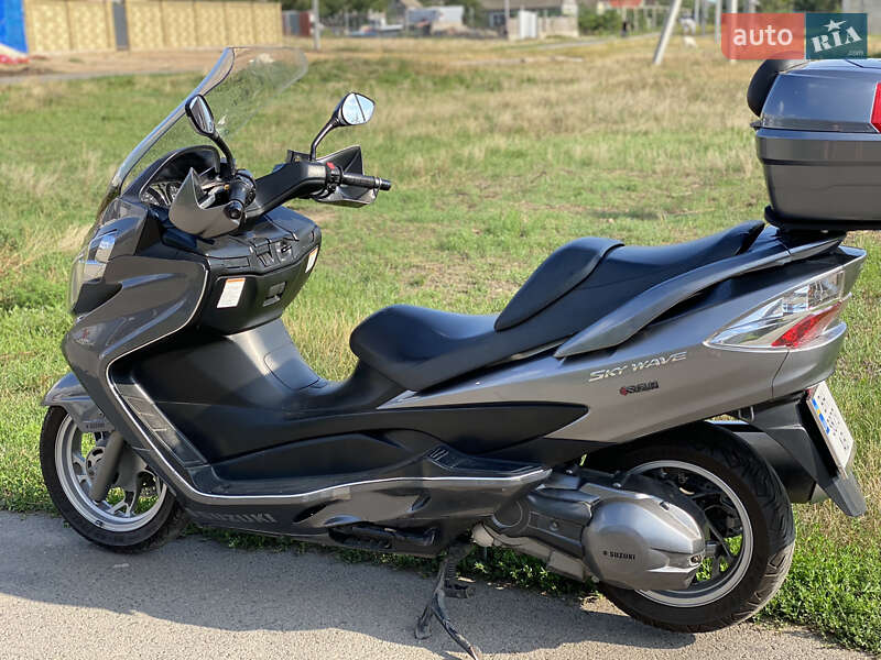 Максі-скутер Suzuki Skywave 250 2009 в Одесі