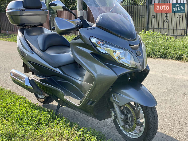 Максі-скутер Suzuki Skywave 250 2009 в Одесі