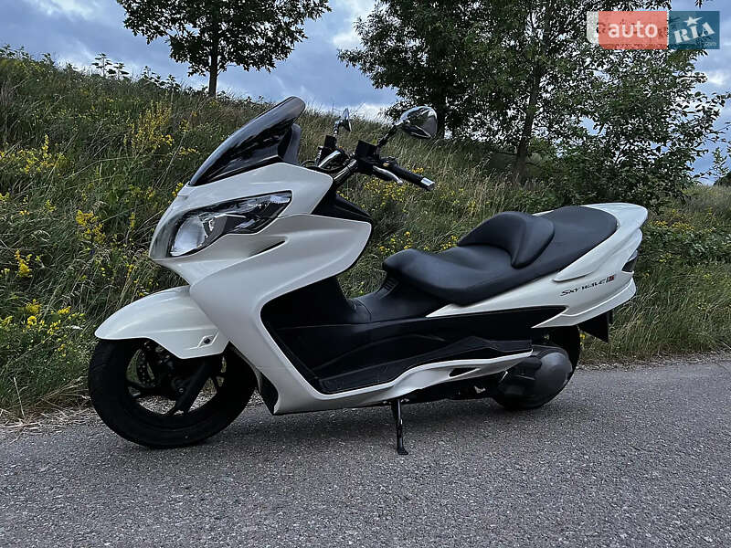 Максі-скутер Suzuki Skywave 250 2008 в Баришівка