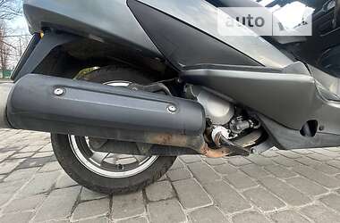 Макси-скутер Suzuki Skywave 250 2004 в 