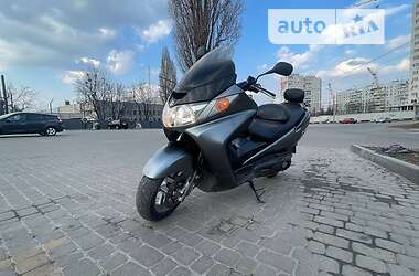 Макси-скутер Suzuki Skywave 250 2004 в 