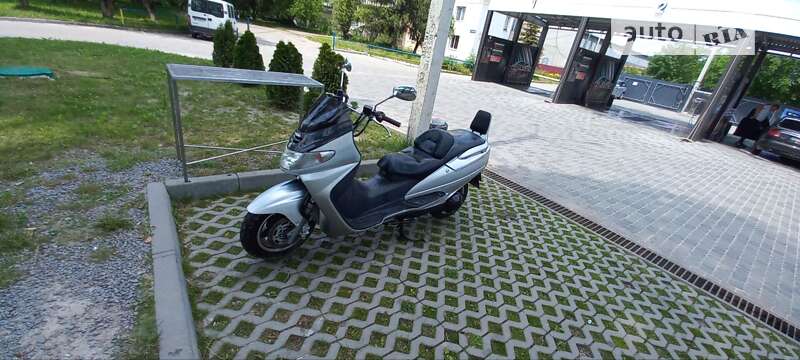 Максі-скутер Suzuki Skywave 250 1998 в Тернополі
