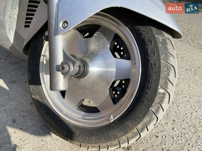 Макси-скутер Suzuki Skywave 250 1998 в Теофиполе
