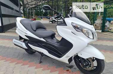 Макси-скутер Suzuki Skywave 250 2009 в Виннице