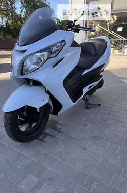 Макси-скутер Suzuki Skywave 250 2011 в Житомире