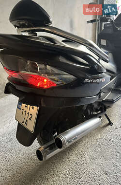 Макси-скутер Suzuki Skywave 250 2011 в 