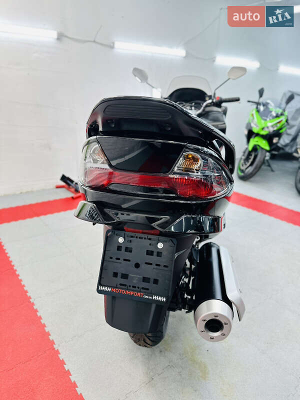 Максі-скутер Suzuki Skywave 250 2007 в Одесі